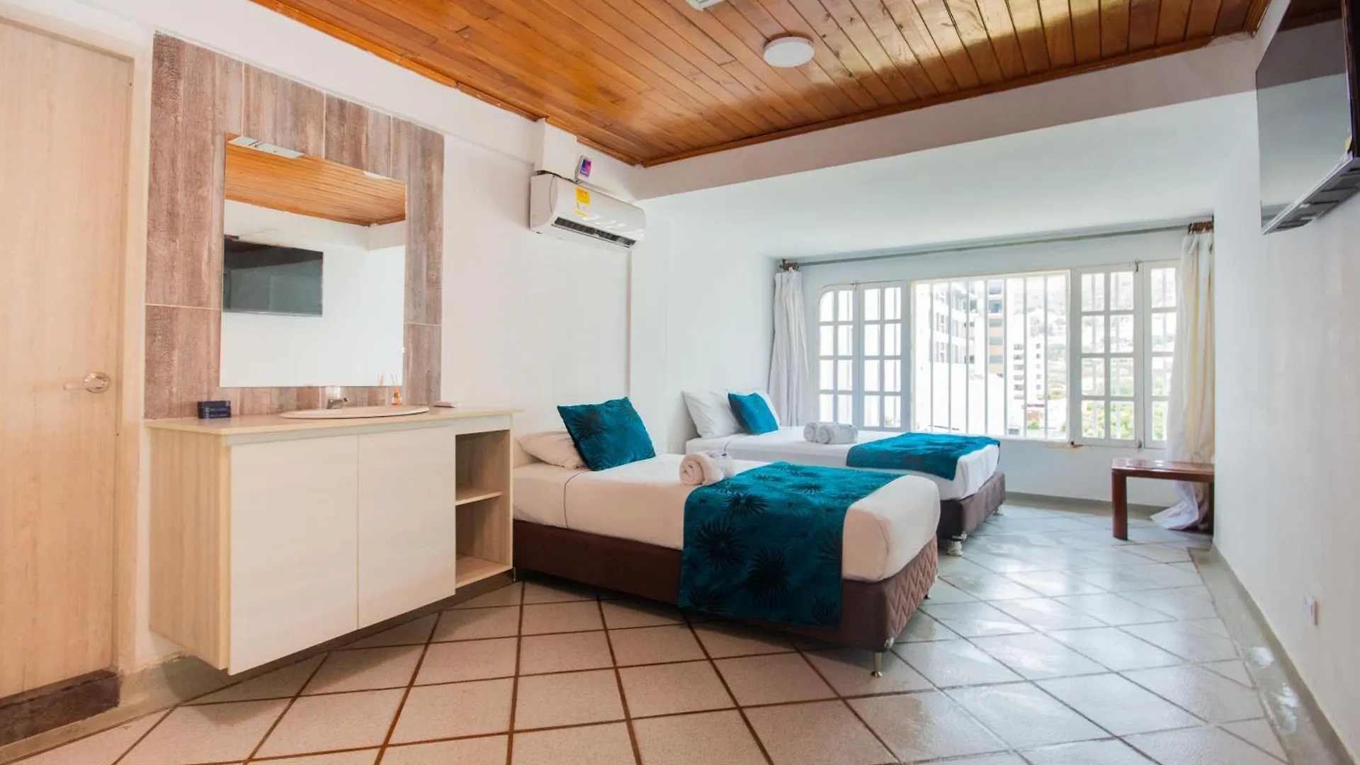 Hotel Sorrento Beach サンタ・マルタ 3*,